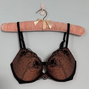 Victoria's Secret Dream Angels Push-up Bra in Black and Gold Lace Over Nude